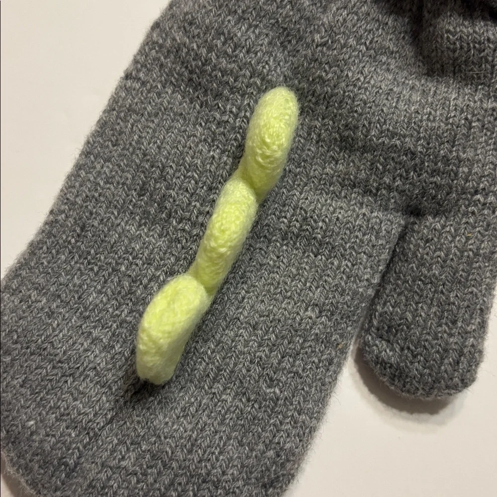 Northeast Outfitters Cozy Cabin Youth Dino Mittens in Gray